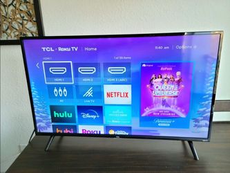 43" ROKU 4K SMART TV (Excellent Condition)