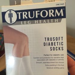 New Diabetic Socks Size Medium. Black 