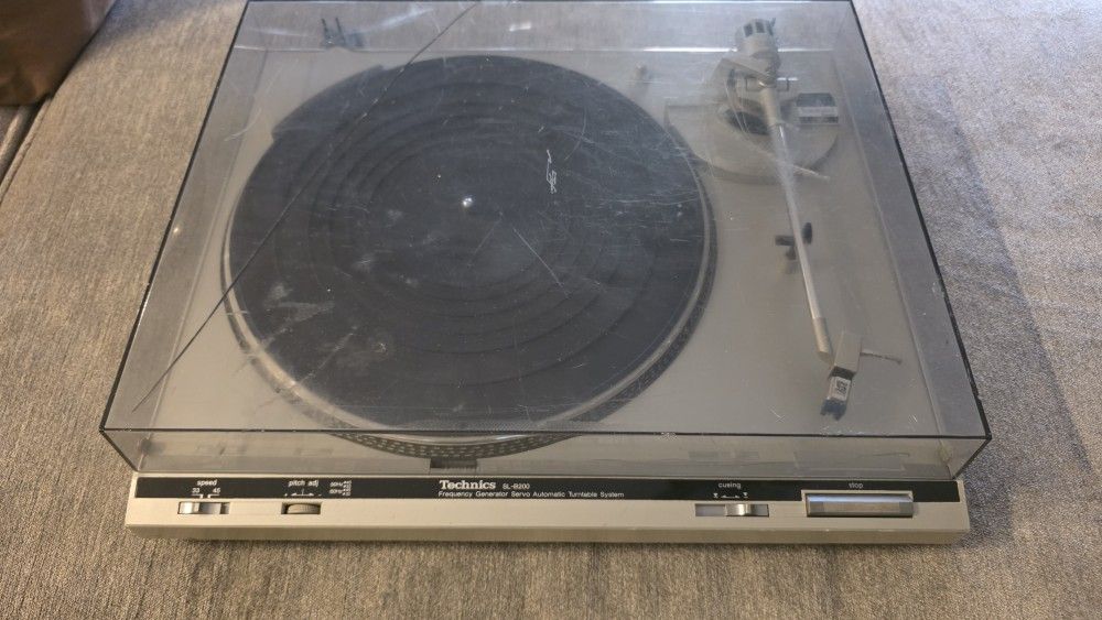 Technics SL B200 Automatic Turntable