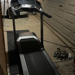 Treadmill 