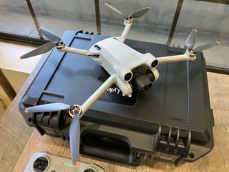 DJI Mini 3 Pro with RC Controller, Five Batteries, Charging Hub, Memory Cards and more included