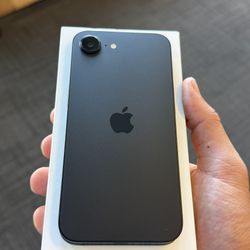 iPhone 16e ‘Black’ · GSM Unlocked - 128GB