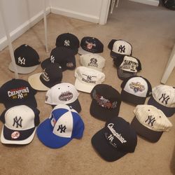 YANKEE OR BASEBALL CAP COLLECTORS. TAKE ALL FOR A VERY LOW PRICE 