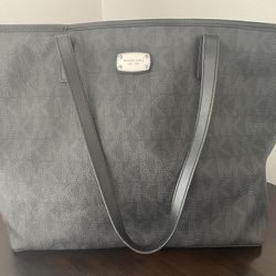 Michael Kors Tote 