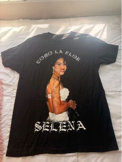 Selena “Como La Flor” Graphic T-Shirt