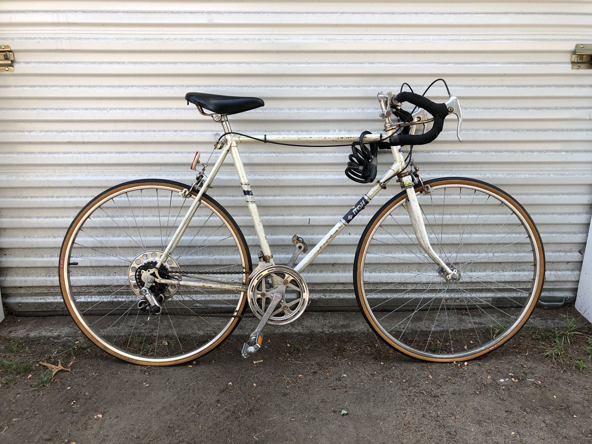 27” inch 10Speed Road Bike “ ITOH” Vintage classic antique