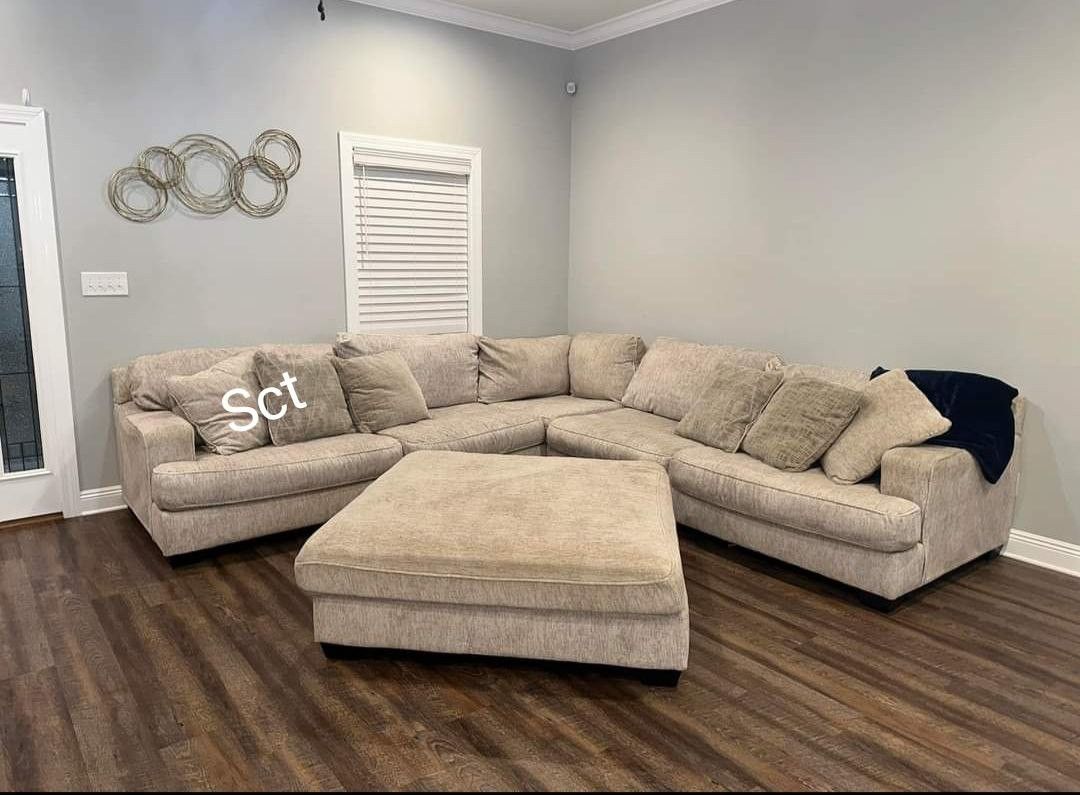 Rawcliffe Parchment Modular Sectional 4 Piece Oversized Brand New