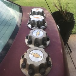 Chevy 8 Lug Center Caps
