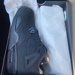 Retro Jordan 4 Black Cats 