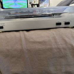 Ion USB Turntable/Vinyl Archiver