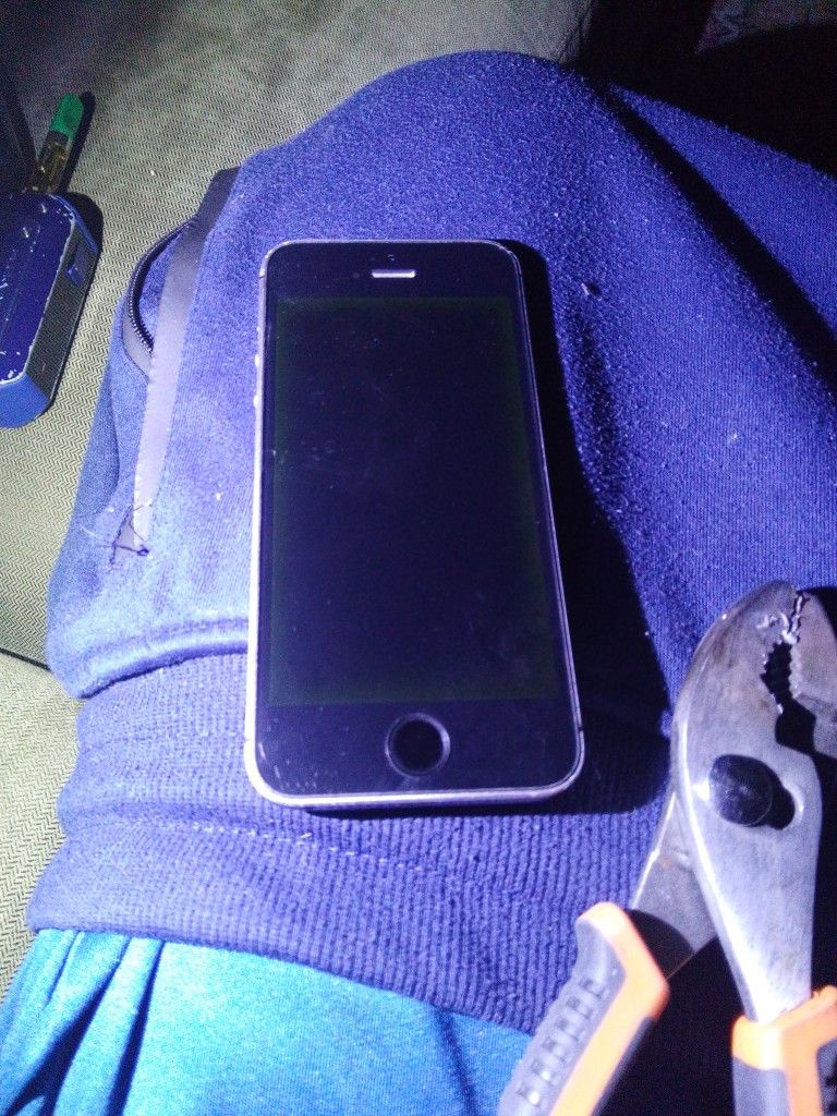 I Phone SE