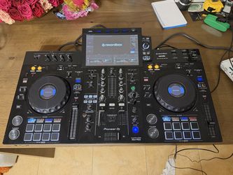 Pioneer DJ XDJ-RX3 All-in-One DJ System — Standalone, rekordbox + Serato, Low Use