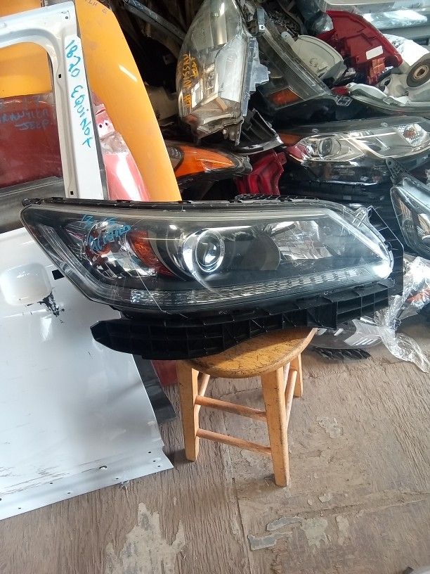 2013 - 2015  Honda Accord Right Headlight