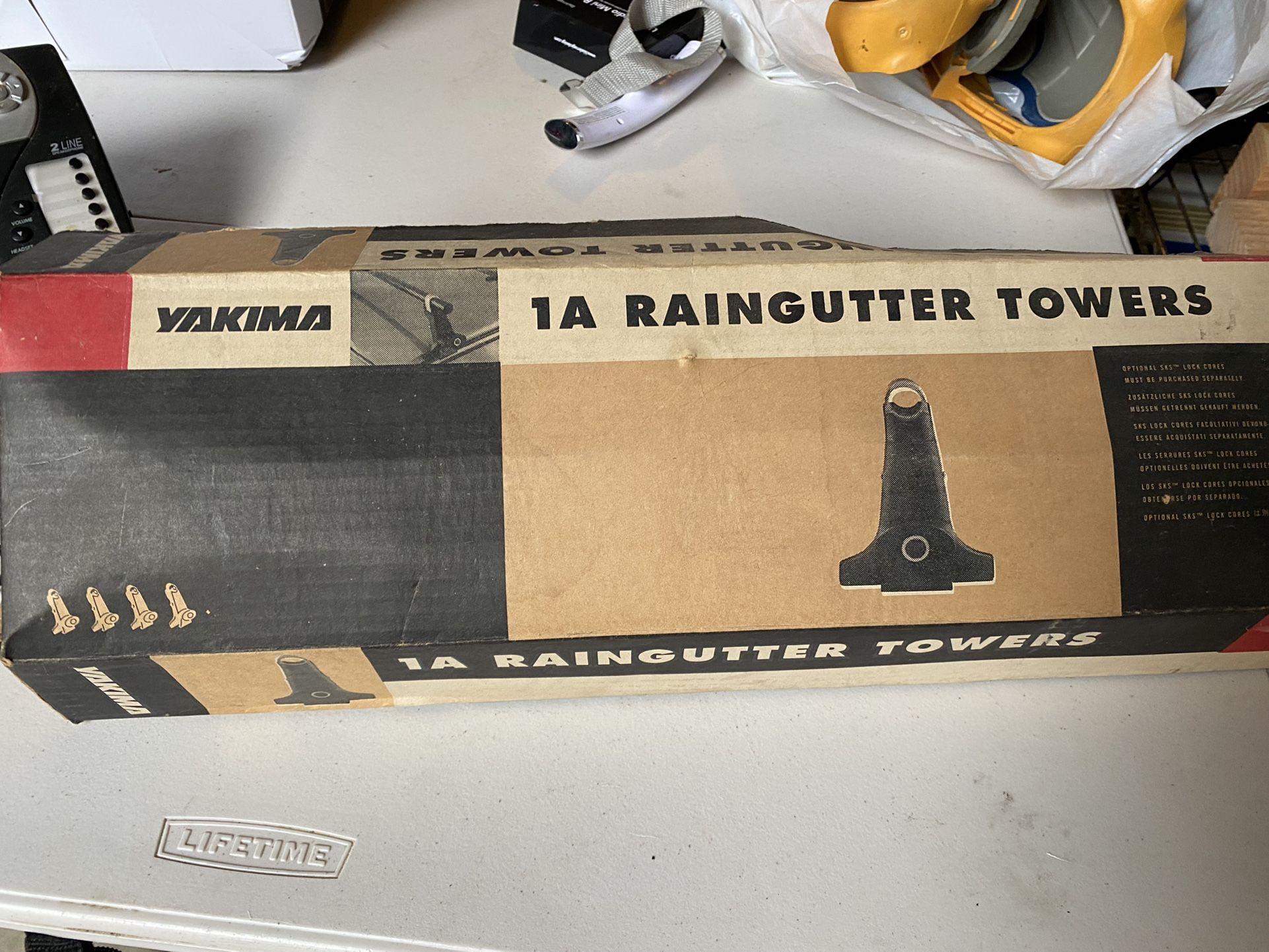 Yakima 1A Raingutter Towers - Not Used. With Locks.