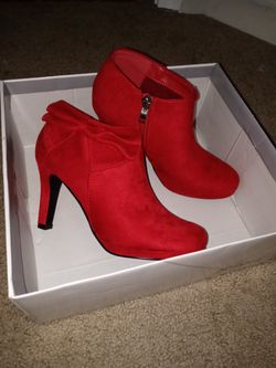 New Shoes Size 6 1/2