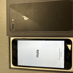 iPhone 7 With Smart Battery Case And IPhone 8 Plus