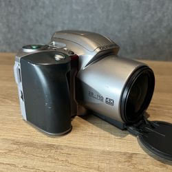 Olympus IS-20 Quartzdate 35mm film SLR bridge camera photography