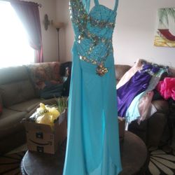 prom dress size 0. $25