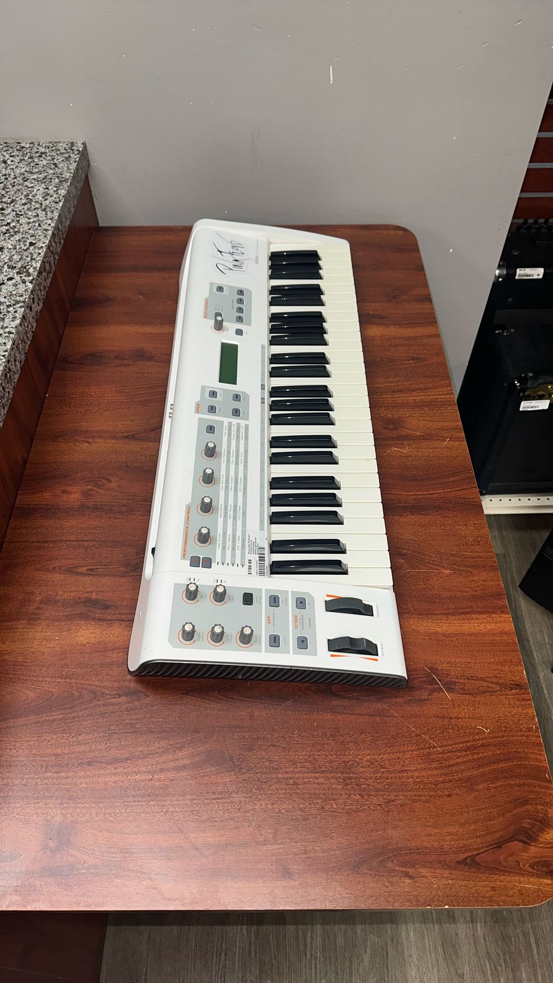 M-Audio Venom Virtual Analog Synthesizer 49-Key Keyboard