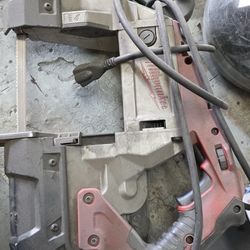 Milwaukee Bandsaw