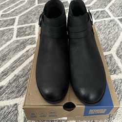 Clark’s New Boots Black Leather-size 10