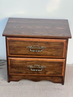 Oakwood 2Drawers nightstand
