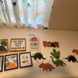 Dinosaur Decoration 