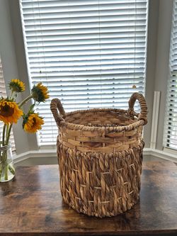Rattan Basket - pick up @ 8023 Huebner Rd