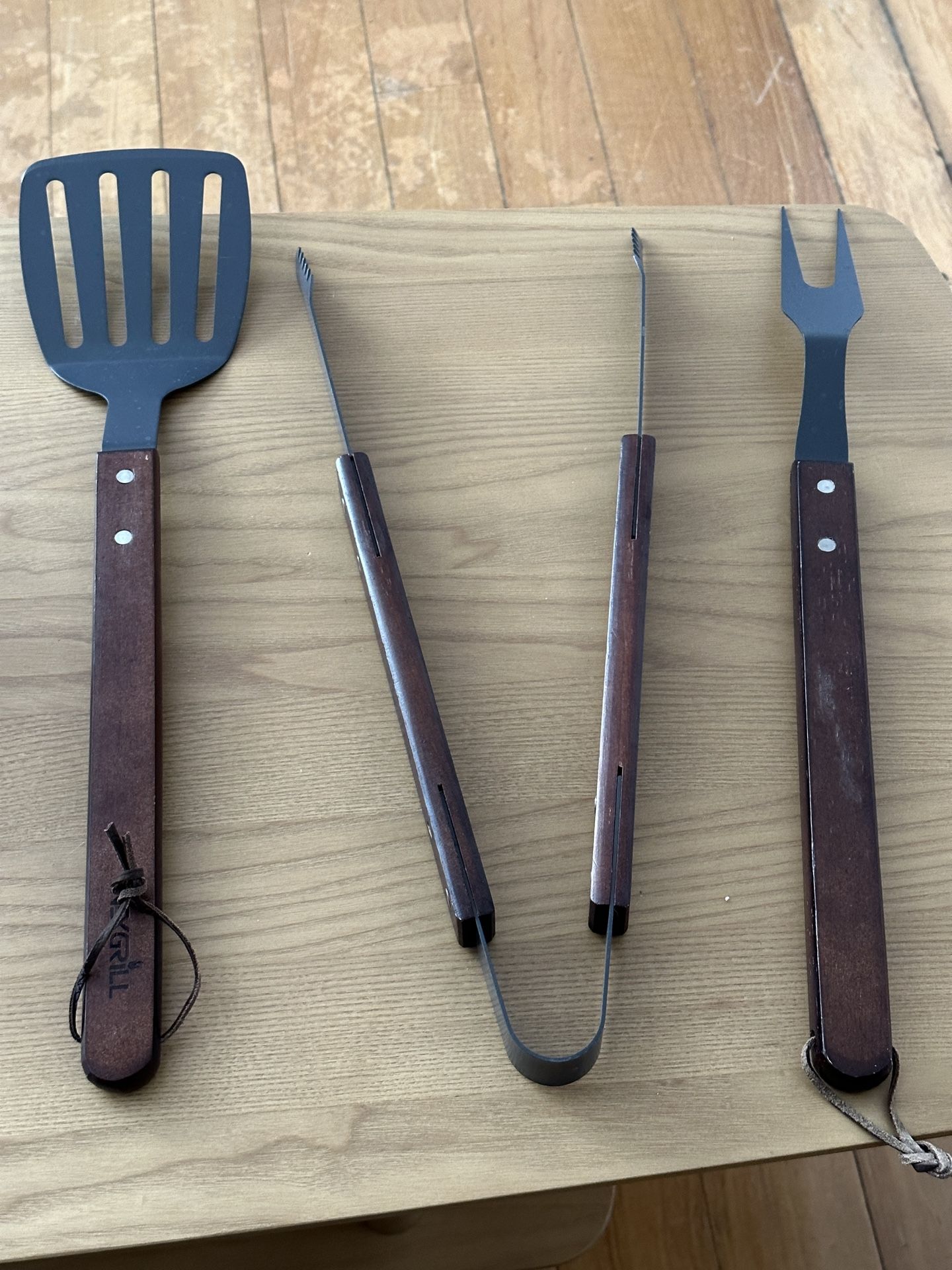 Bbq Grill 4 Piece Tool Set - NEW