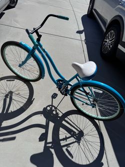 Women’s beach cruiser