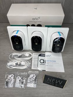 Arlo Essential XL 3rd Gen VMC3082 3-Pack 2k Outdoor Security Camera(A1D032892)
