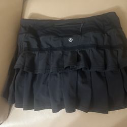 Lululemon Skirt Size 4