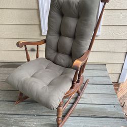 Hardwood Gribber Jumbo Rocking Chair