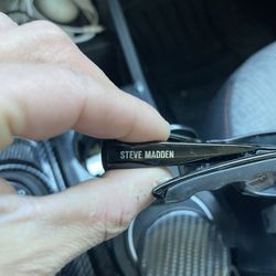 Steve Madden Sun Glasses 