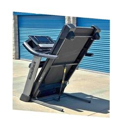 know close Elite Treadmill Strengthen Your Fitness Plan