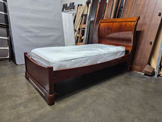 Twin bed and mattress