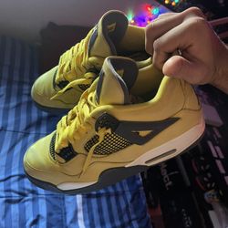 Jordan 4s