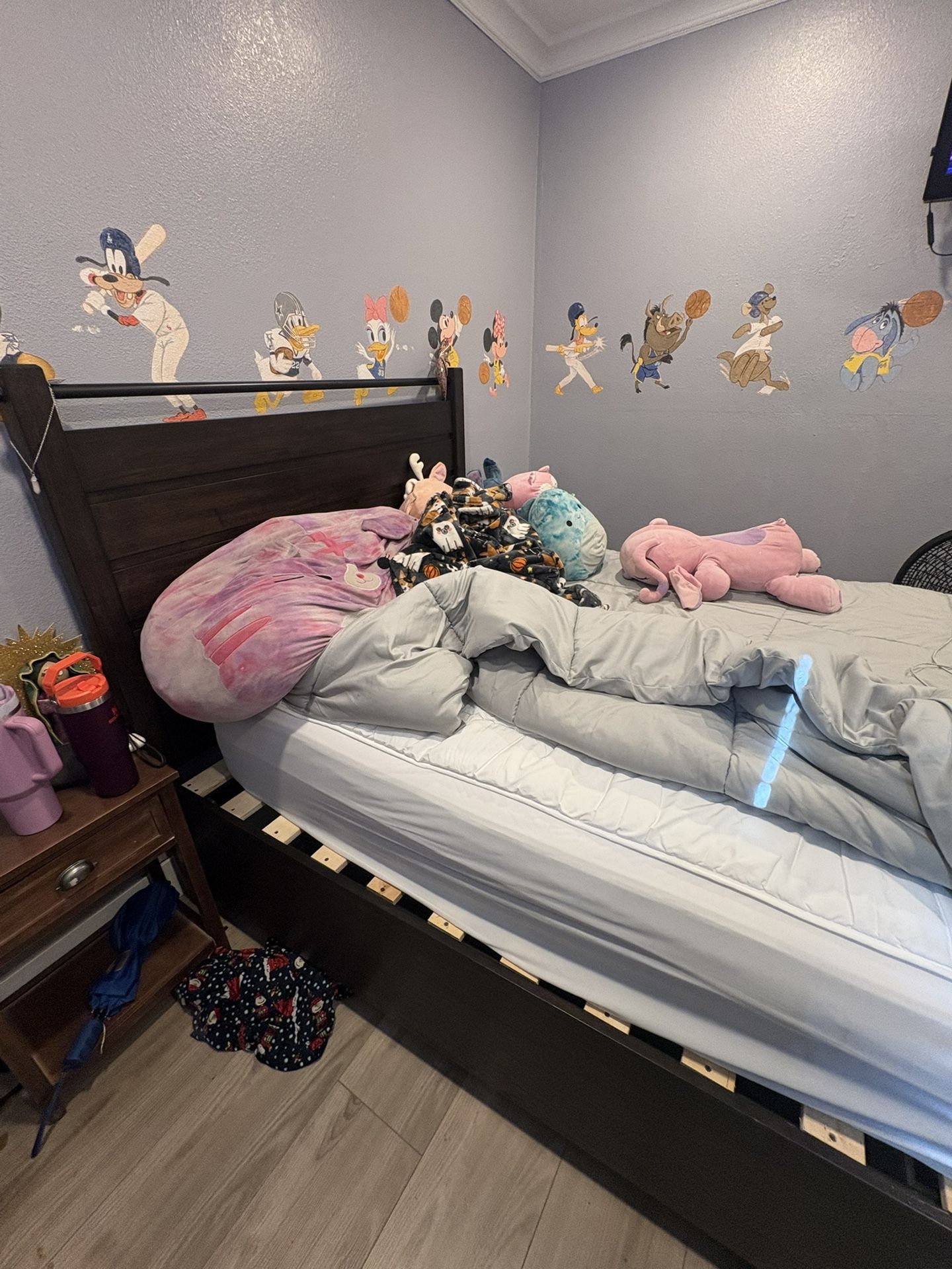 Bedroom Set Without Mattress