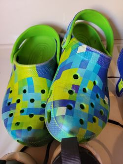 Minecraft crocs