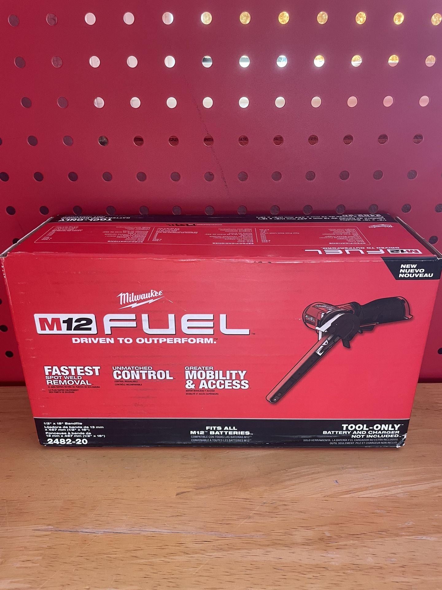 Milwaukee M12 Fuel 1/2” X 18” Bandfile