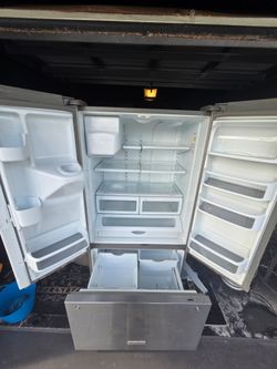Kitchenaid Doubledoor Fridge & Freezer