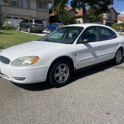 2005 Ford Taurus