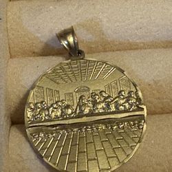 Last Supper Pendant 2.5 Grams 10k 