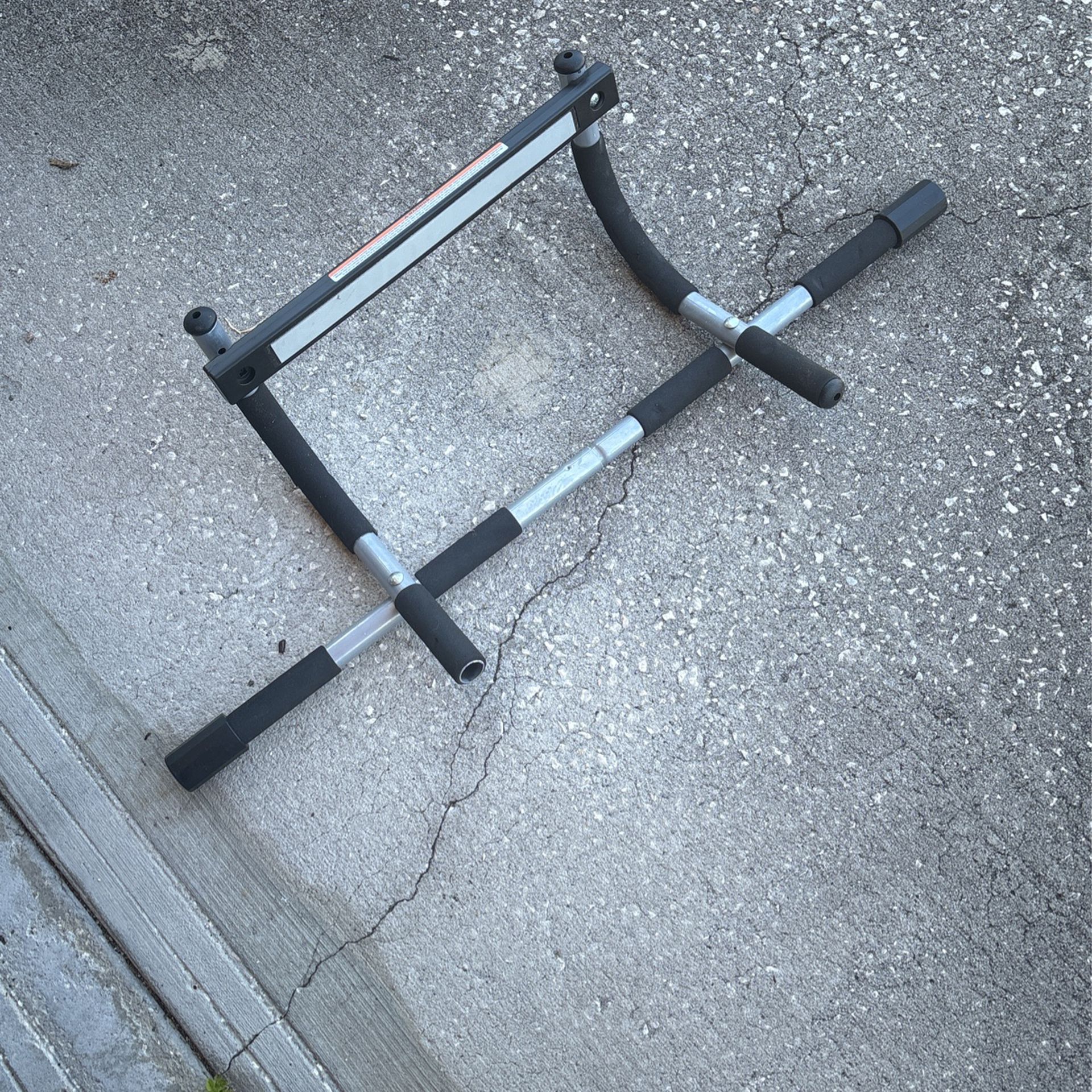Pro fit Pull Up Bar  $10