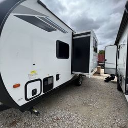 New Unused 22” Palomini Travel Trailer With Slideout