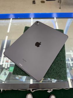 Ipad pro m4 13 inch wifi+cellular unlocked 256gb brand new condition