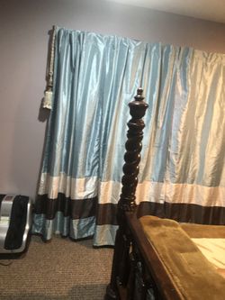 Curtains 3 pic