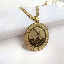 Centenary And Pendant-necklace 
