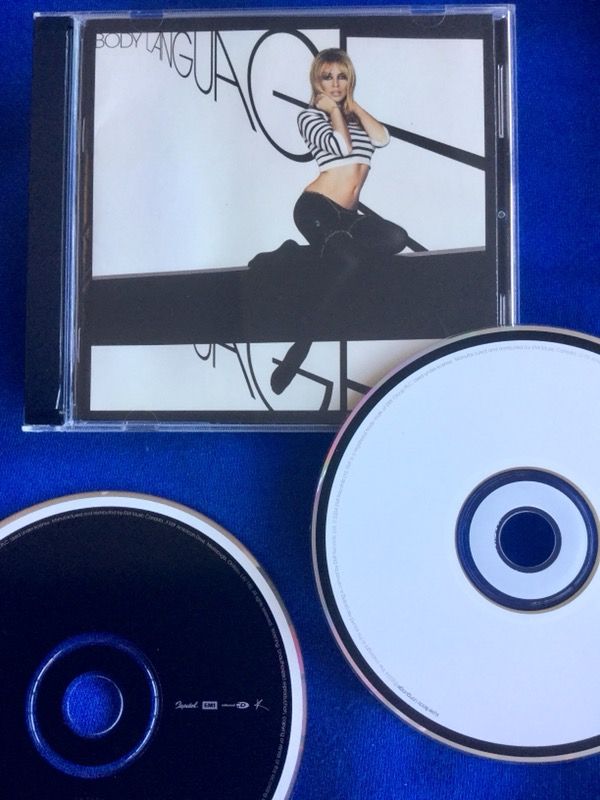 Music CD by Kylie Minogue 🎶🎧🎤Dance Music and bonus features