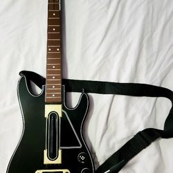  Guitar Hero Live w/ Guitar Controller Bundle